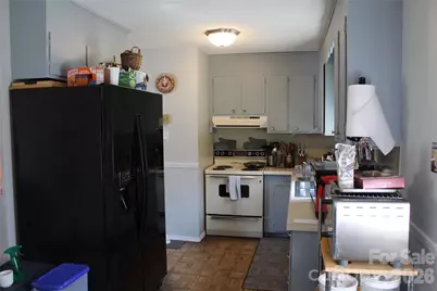 5445 Glenview Drive, Hickory, NC 28602 - Photo 6