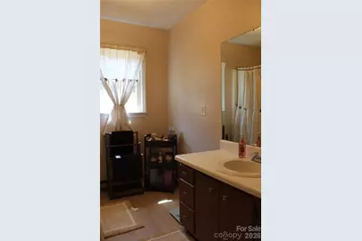 5445 Glenview Drive, Hickory, NC 28602 - Photo 10