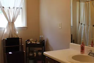 5445 Glenview Dr, Hickory, NC 28602 - Photo 10