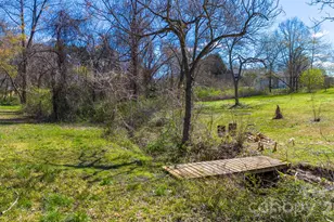 218 W 28th St, Newton, NC 28658 - Photo 14