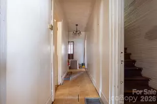 218 W 28th St, Newton, NC 28658 - Photo 8