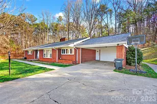 5395 Nc 226 S Road S, Marion, NC 28752 - Photo 2