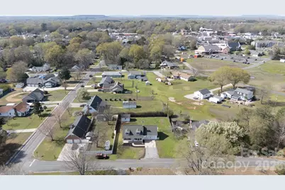 101 Woodland Drive, Clover, SC 29710 - Photo 2