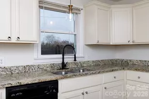 101 Woodland Dr, Clover, SC 29710 - Photo 6