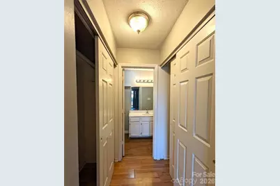 8137 Cedar Glen Drive, Charlotte, NC 28212 - Photo 2