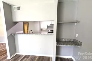 8021 Cedar Glen Dr, Charlotte, NC 28212 - Photo 6