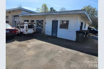 20904 Catawba Avenue, Cornelius, NC 28031 - Photo 2