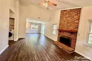 2423 Emstead Ct, Charlotte, NC 28210 - Photo 2