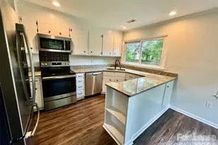 2423 Emstead Ct, Charlotte, NC 28210 - Photo 6