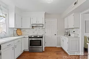 3228 Devon Croft Ln, Charlotte, NC 28269 - Photo 4