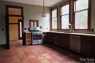 373 Shumont Rd, Black Mountain, NC 28711 - Photo 6