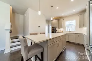 3838 Sky Haven Dr, Charlotte, NC 28209 - Photo 12