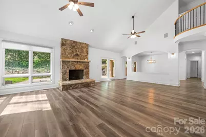 421 18th Avenue Lane NW, Hickory, NC 28601 - Photo 8