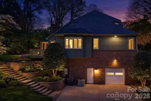 421 18th Ave Ln NW, Hickory, NC 28601 - Photo 2