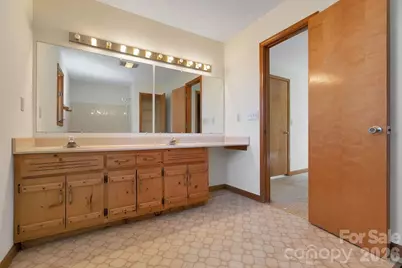 416 Kanasgowa Drive, Brevard, NC 28712 - Photo 18