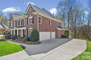 17142 Harcombe Dr, Charlotte, NC 28277 - Photo 2