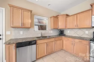 621 Rook Rd, Charlotte, NC 28216 - Photo 8