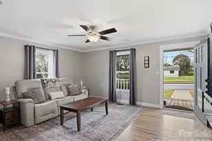 2101 Jackson St, Belmont, NC 28012 - Photo 2