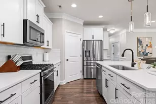 193 Hanks Bluff Dr, Mooresville, NC 28117 - Photo 30