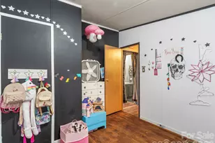 401 Azalea Cir, Marshall, NC 28753 - Photo 22