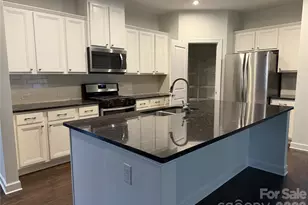 4621 Collingham Dr, Charlotte, NC 28273 - Photo 6