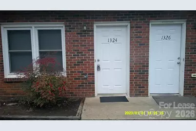 1324 7th Avenue SW, Hickory, NC 28602 - Photo 2