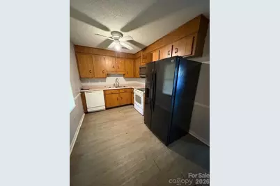 9727 Starwood Drive, Charlotte, NC 28215 - Photo 4