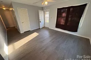 9727 Starwood Dr, Charlotte, NC 28215 - Photo 2