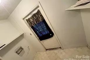 9727 Starwood Dr, Charlotte, NC 28215 - Photo 10