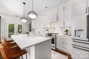 3605 Selwyn Farms Ln, Charlotte, NC 28209 - Photo 10