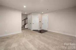 2025 Birchside Dr, Charlotte, NC 28205 - Photo 32