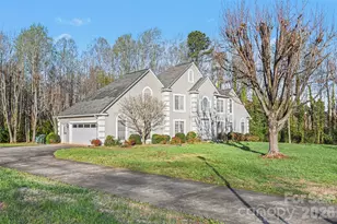 910 Weymouth Dr, Gastonia, NC 28056 - Photo 2