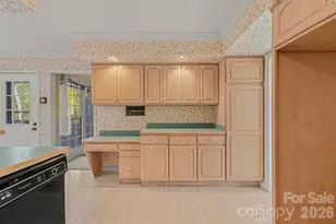 910 Weymouth Dr, Gastonia, NC 28056 - Photo 8