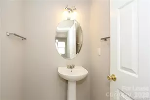 10816 Carstairs St, Charlotte, NC 28213 - Photo 12