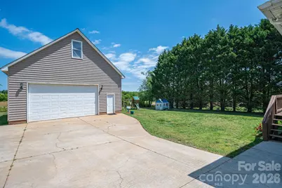 962 Huntington Hills Drive, Lincolnton, NC 28092 - Photo 22