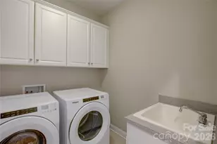 13203 Coyote Creek Ct, Charlotte, NC 28278 - Photo 38