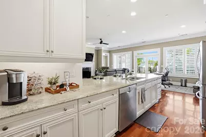 626 Queens Road #102, Charlotte, NC 28207 - Photo 20