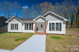 660 W 9th St, Newton, NC 28658 - Photo 4