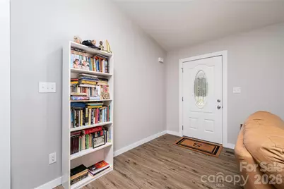 660 W 9th Street, Newton, NC 28658 - Photo 8