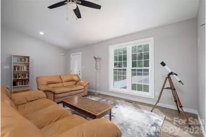 660 W 9th Street, Newton, NC 28658 - Photo 8