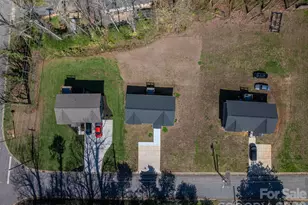 660 W 9th St, Newton, NC 28658 - Photo 32