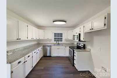 141 Pratt Lane, Statesville, NC 28625 - Photo 2