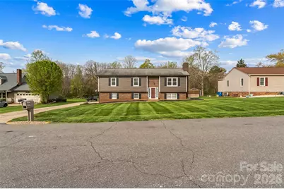 1757 Castlewood Court, Hickory, NC 28602 - Photo 36