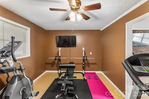 1757 Castlewood Ct, Hickory, NC 28602 - Photo 18