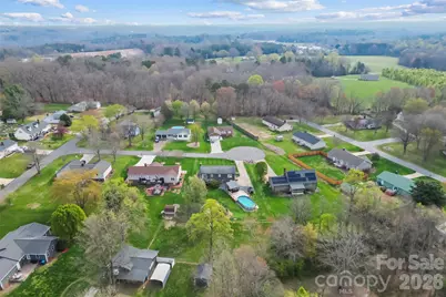 1757 Castlewood Court, Hickory, NC 28602 - Photo 34