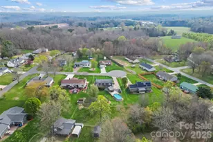 1757 Castlewood Ct, Hickory, NC 28602 - Photo 34