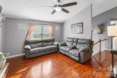 1757 Castlewood Court, Hickory, NC 28602 - Photo 8