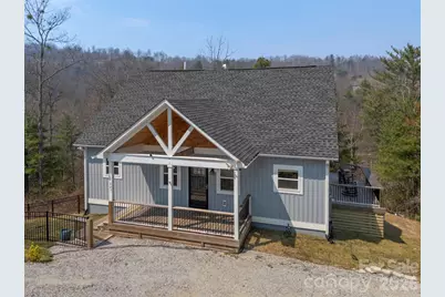 823 Silverstone Drive, Hendersonville, NC 28792 - Photo 4