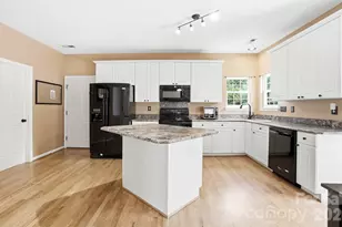 5427 Beaver Creek Ct, Indian Trail, NC 28079 - Photo 2