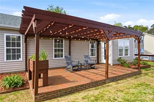 6714 Wicked Oak Ln, Charlotte, NC 28216 - Photo 2